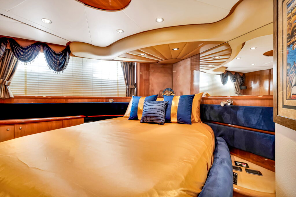 70ft Aicon Green Hulk Yacht Rental Miami 11 %Miami Yacht Rentals%