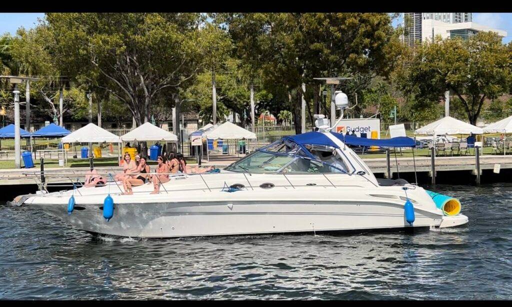 %Miami Yacht Rentals%